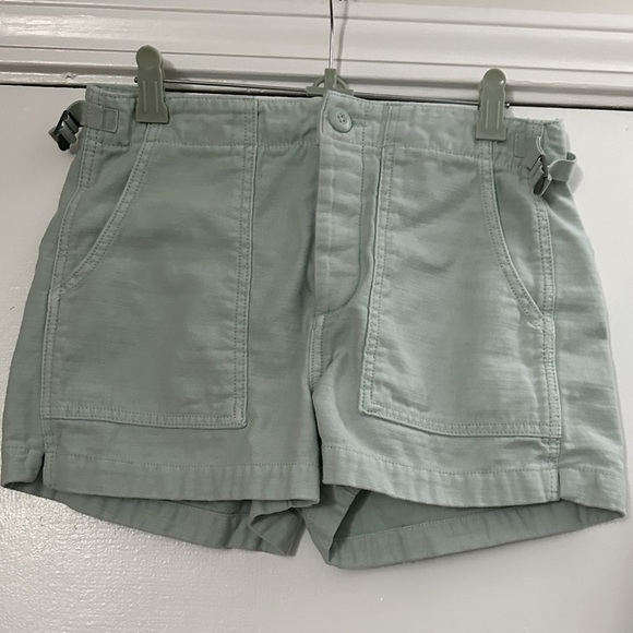 American Eagle Shorts Green Flat Front Pockets Adjustable Waist Cotton Size 2 - Picture 1 of 5